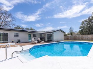 17 Oak Ln, Shalimar, FL 32579