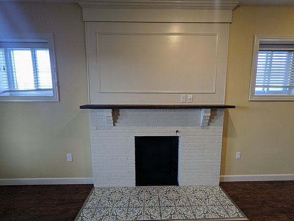 4th image of 89 E Edsel Ford Fwy Unit 1