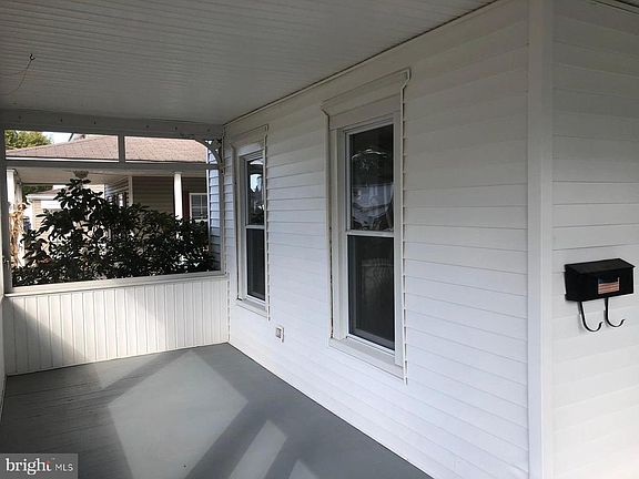 4th image of 318 Weiner Ave