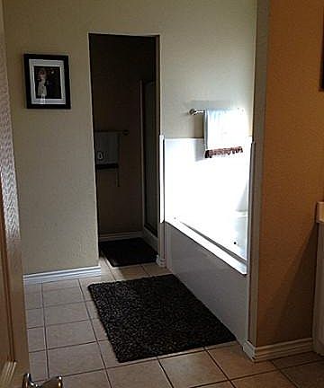 5th image of 100 Deer Creek Dr