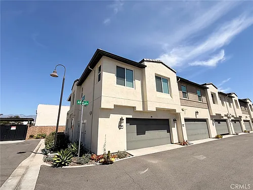 1 Aria St Photo 1