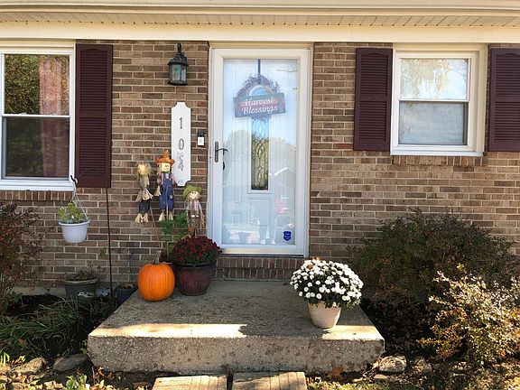 4th image of 104 Hollow Creek Dr