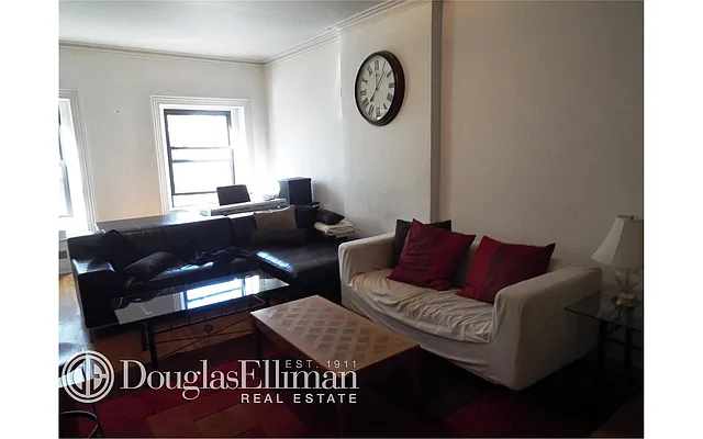Rented by Douglas Elliman | media 22