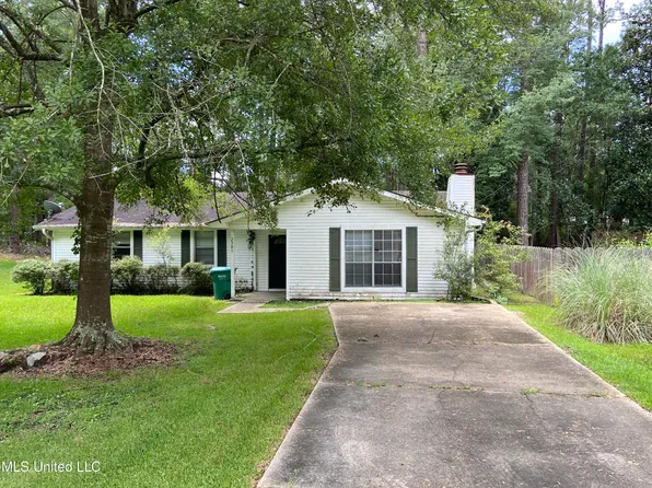 2301 Callie Rd, Gautier, MS 39553