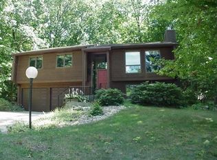 6 S Lake Doster Dr, Plainwell, MI 49080