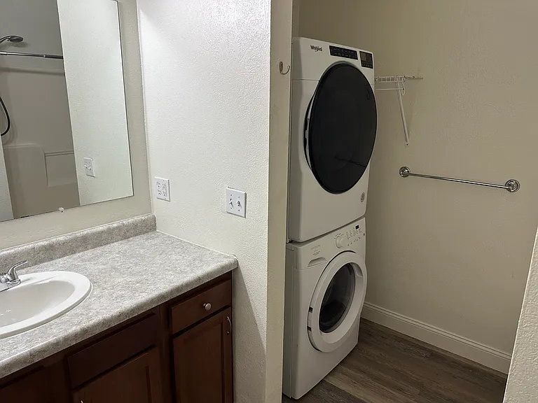 4006 Freedom Hwy #2 — Photo 10