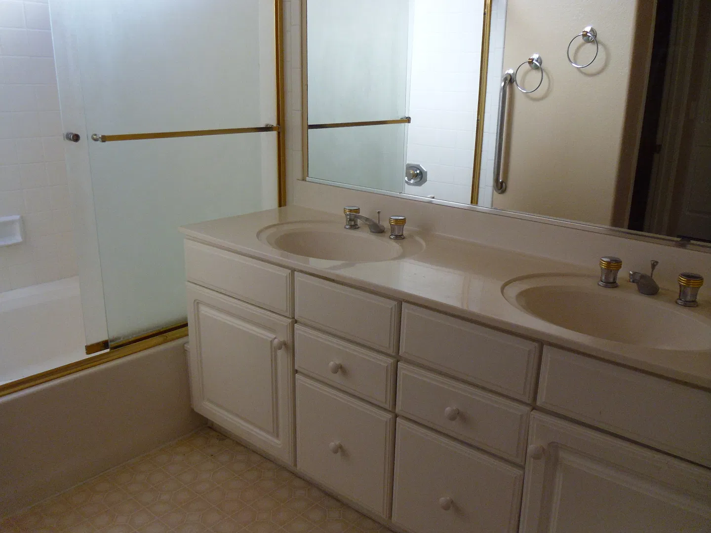3 bed 2 bath single level house in core Chandler — Photo 2
