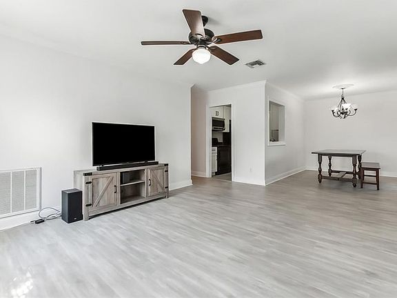 2nd image of 2601 Metairie Lawn Dr #317