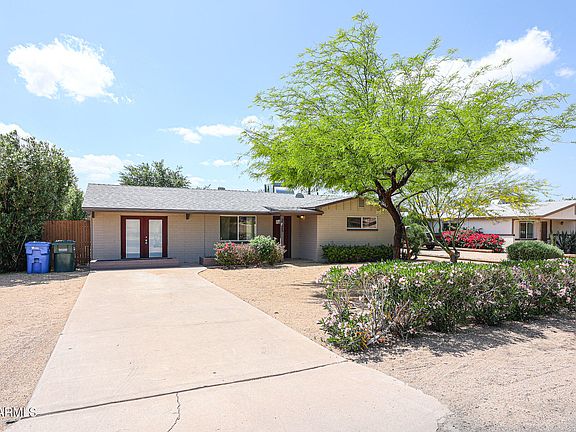 2nd image of 3125 E GROVERS Avenue