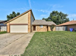 1516 Peach Tree Ln, Norman, OK 73071