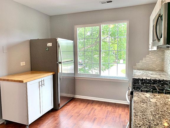 5th image of 434 Drake Cir #434