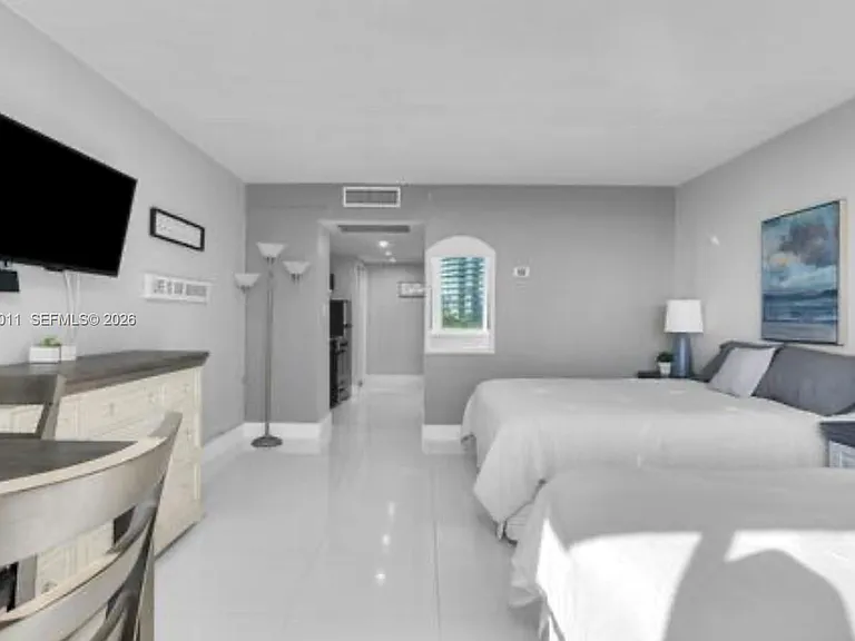 19201 Collins Ave #440 — Photo 3