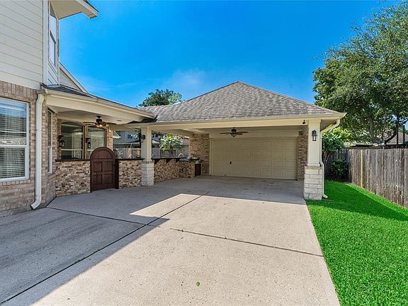 4th image of 3604 Fir Hollow Way