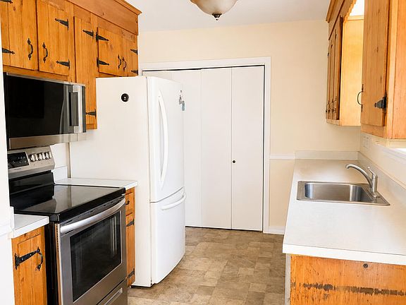 2nd image of 1271 N Perley Brook Road