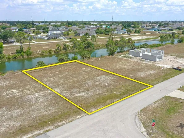 2831 NE 5th Pl #48, Cape Coral, FL 33909