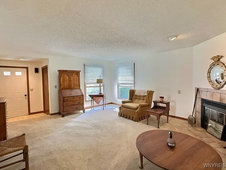 16 Hubbardston Pl — Photo 9