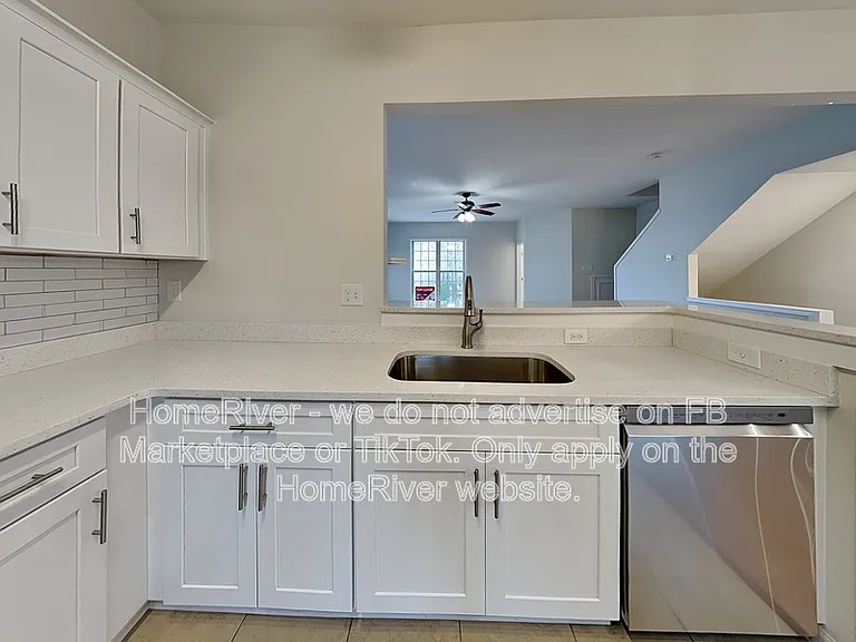 3455 Lathenview Ct — Photo 8