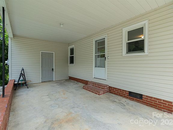 4th image of 2334 Sedgefield Dr