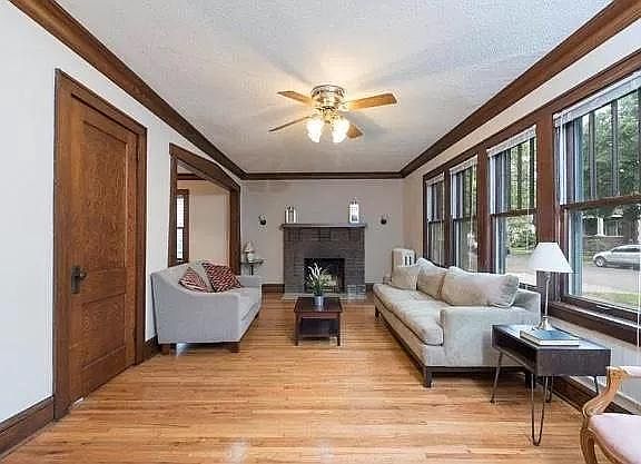 4th image of 705 5th Ave SE