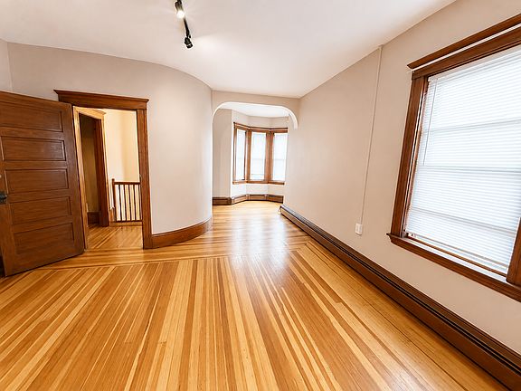 3rd image of 29 1/2 Taylor St #2