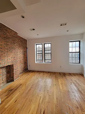 Rented by EXR | media 1