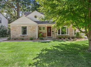 4925 W Jackson Park Dr, Milwaukee, WI