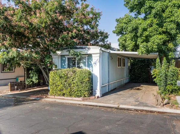 9360 N Blackstone Ave Spc 195, Fresno, CA 93720