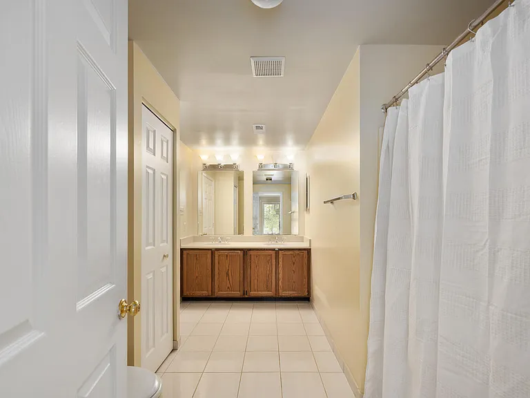 2725 Oldewood Dr — Photo 19