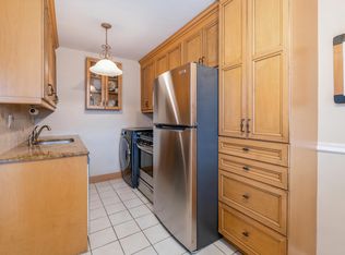 249-14 60th Ave, little neck, NY 11362