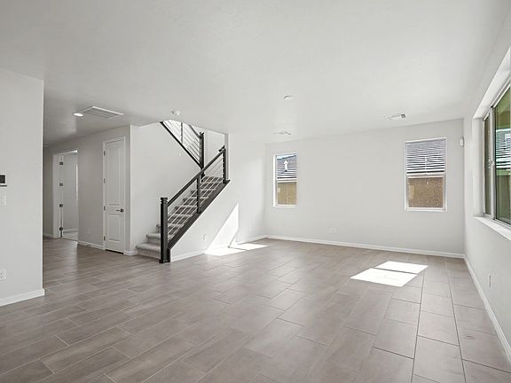 4th image of 2128 Viviane Loop NE