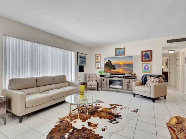 4501 S Ocean Boulevard #D3, South Palm Beach, FL 33480