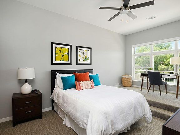 3rd image of 5100 Oak St #625
