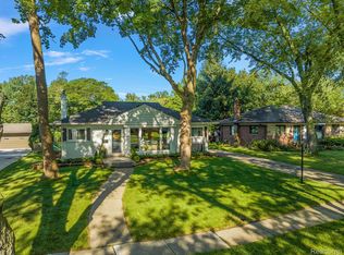 31139 E Rutland St, Beverly Hills, MI 48025