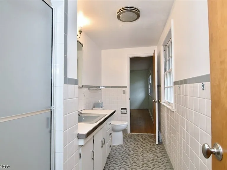 23310 Wendover Dr — Photo 32