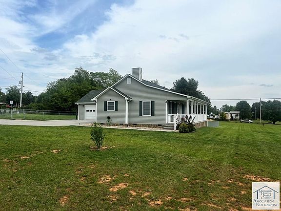 4th image of 1061 Sunnybrook Cir