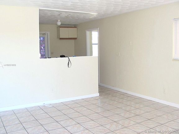 4th image of 3111 NE 11th Ave #0