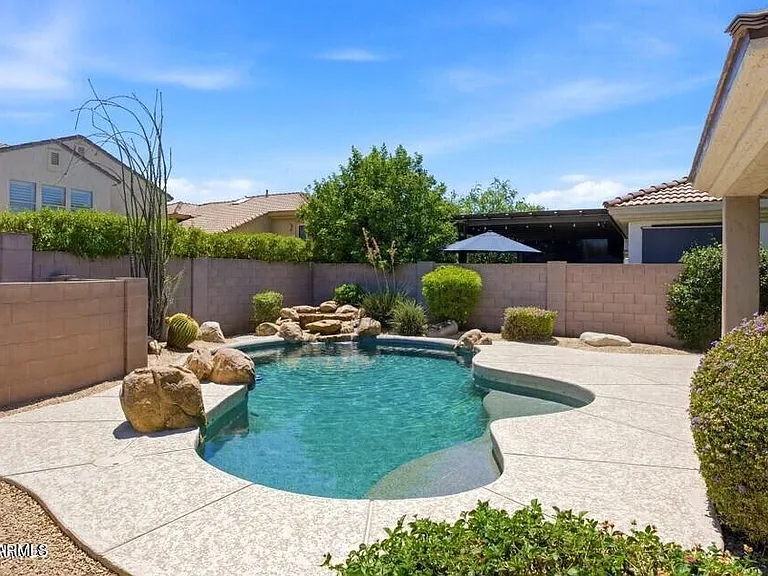 7647 E Los Gatos Dr — Photo 40