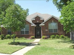 3727 Hilldale Ct, Grand Prairie, TX 75052