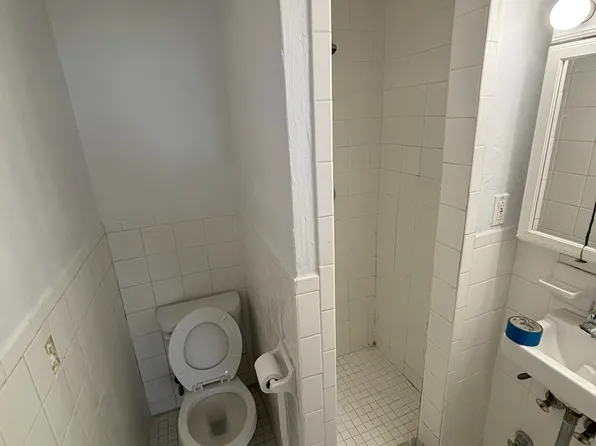 4750 Bedford Avenue image 6 of 8