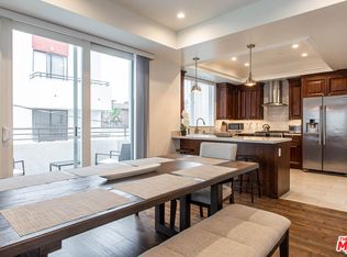 907 S Shenandoah St #302, Los Angeles, CA 90035