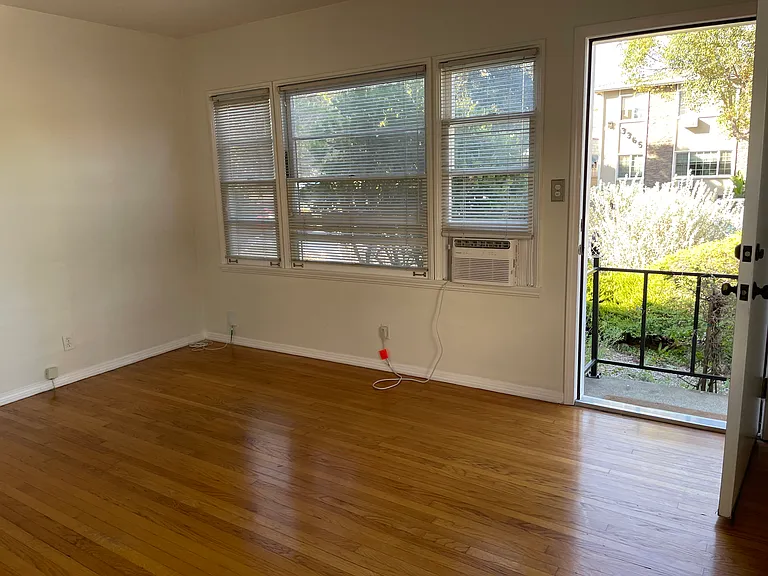3362 Atwater Ave — Photo 6