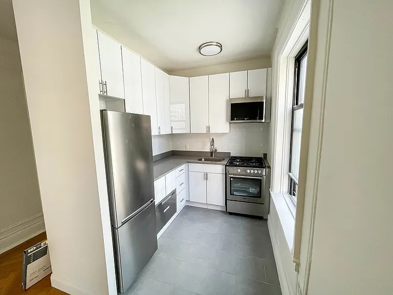 214 W 96th St #5-J — Photo 1