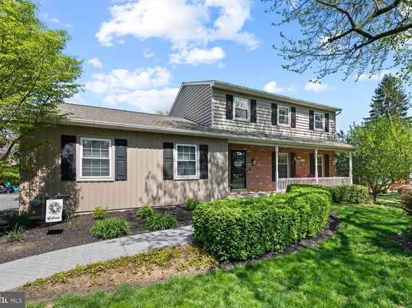 47 Hickory Ln, Leola, PA 17540