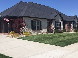 508 Shadow Rock Ct, Lebanon, IL 62254