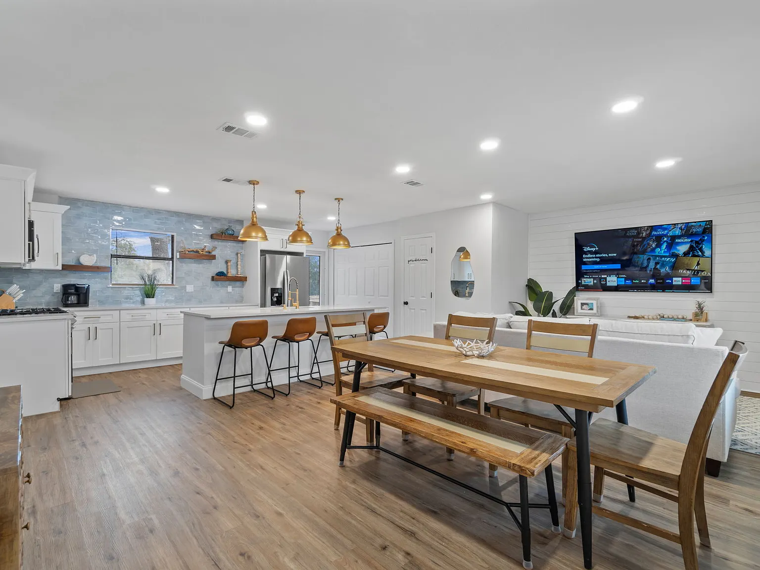5 bed, $850 — Photo 2