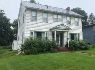 1114 Elm Ave E, Waseca, MN 56093