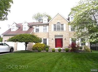 21 High St, Mahwah, NJ 07430