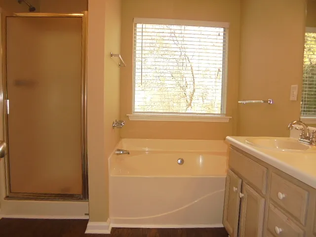 92 Mosswood Ct — Photo 10