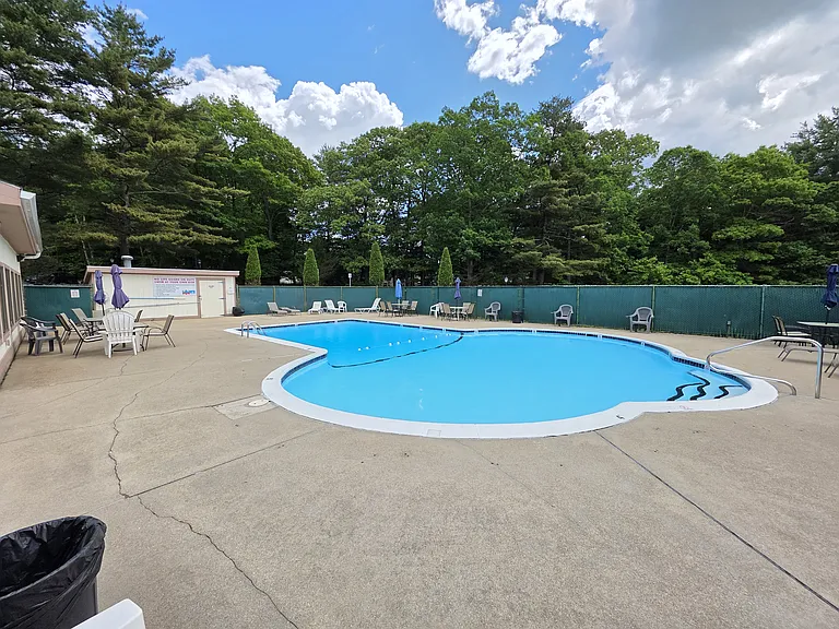 750 Quaker Ln #311 — Photo 15