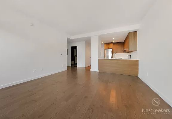 3rd image of 11-39 49th Ave #706